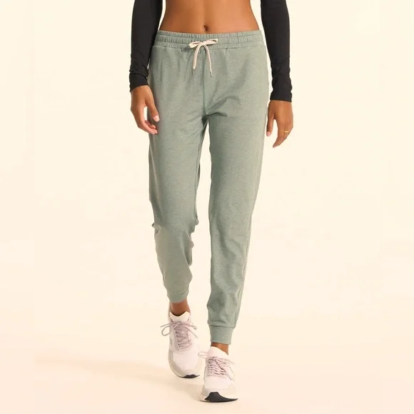 VUORI Women’s performance jogger Stormy Heather - Picture 1 of 11